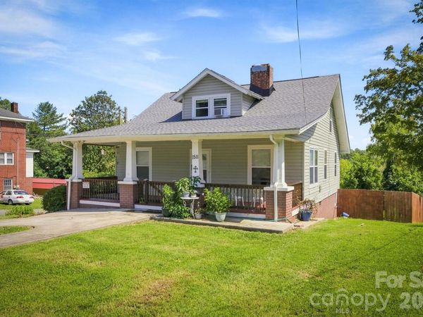1511 Harper Avenue SW, Lenoir, NC 28645