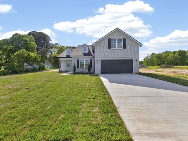 273 Copperas Creek Rd , Tullahoma, TN 37388
