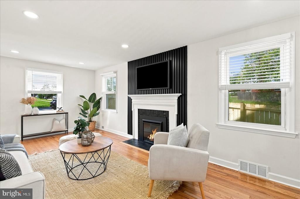 1300 E 35TH STREET , BALTIMORE, MD 21218