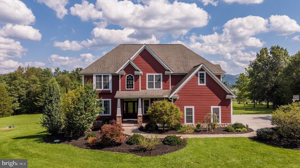 2114 MOCKINGBIRD LANE primary photo
