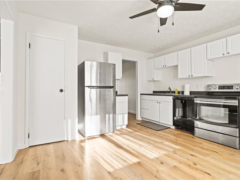 255 Hartshorn Drive, Vandalia, OH 45377 Photo 9