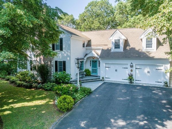15 Long Pond Cir, Barnstable, MA 02632