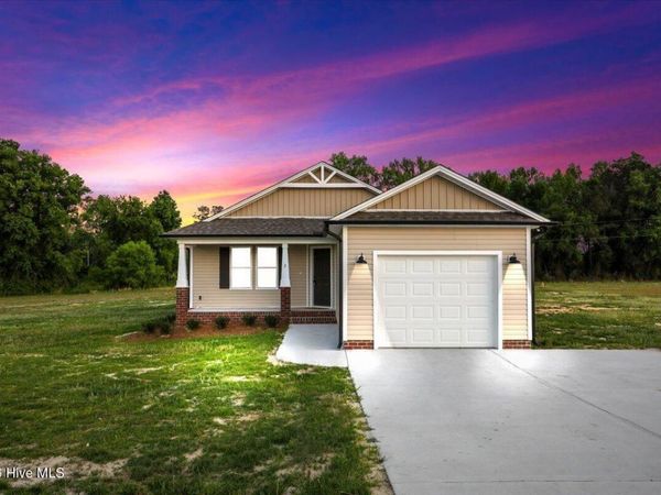 52 Grace Pond Avenue , Benson, NC 27504