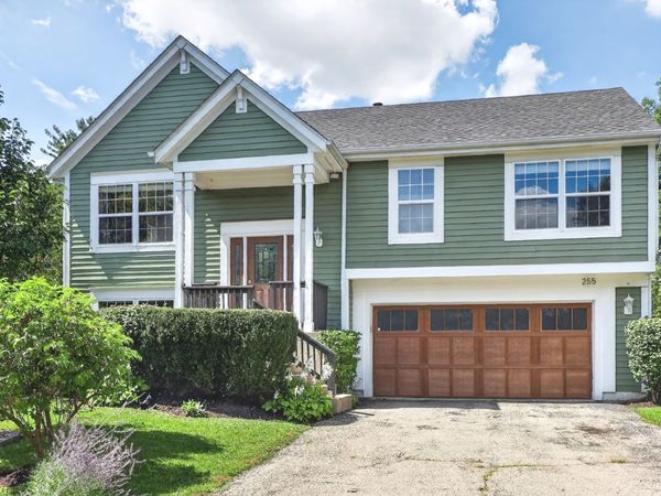 255 Penny Lane , Grayslake, IL 60030