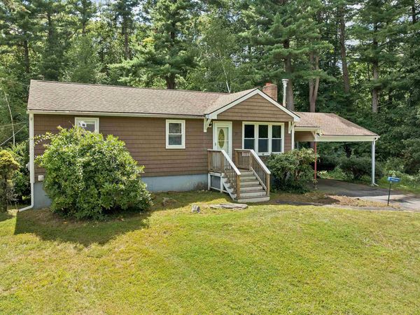 21 Briar Avenue, Salem, NH 03079
