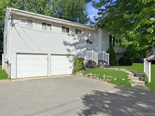 357 Town Line Road , East Northport, NY 11731