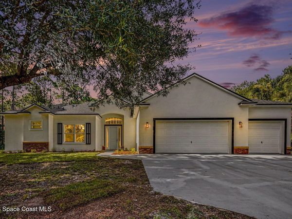 3025 Fawn Lake Boulevard , Mims, FL 32754
