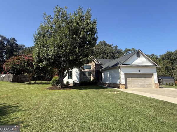 132 Ashley Terrace SE, Calhoun, GA 30701