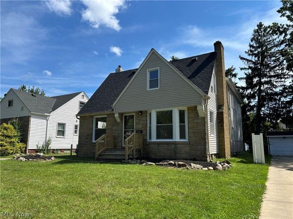 10117 Chesterfield Drive , Parma Heights, OH 44130