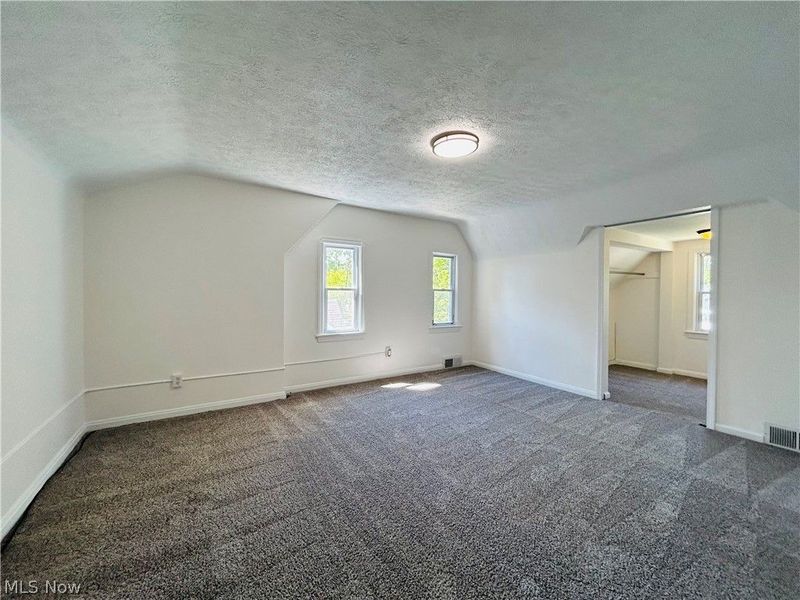 10117 Chesterfield Drive, Parma Heights, OH 44130 Photo 15