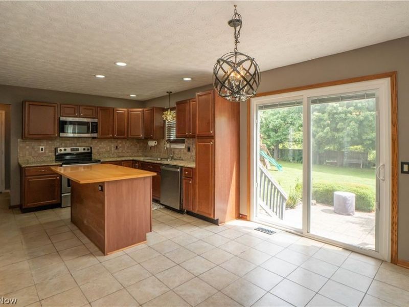 6526 Sugargrove Circle NE, Canton, OH 44721 Photo 15