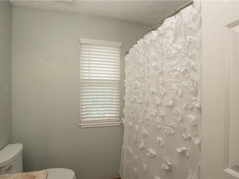6526 Sugargrove Circle NE, Canton, OH 44721 Photo 39