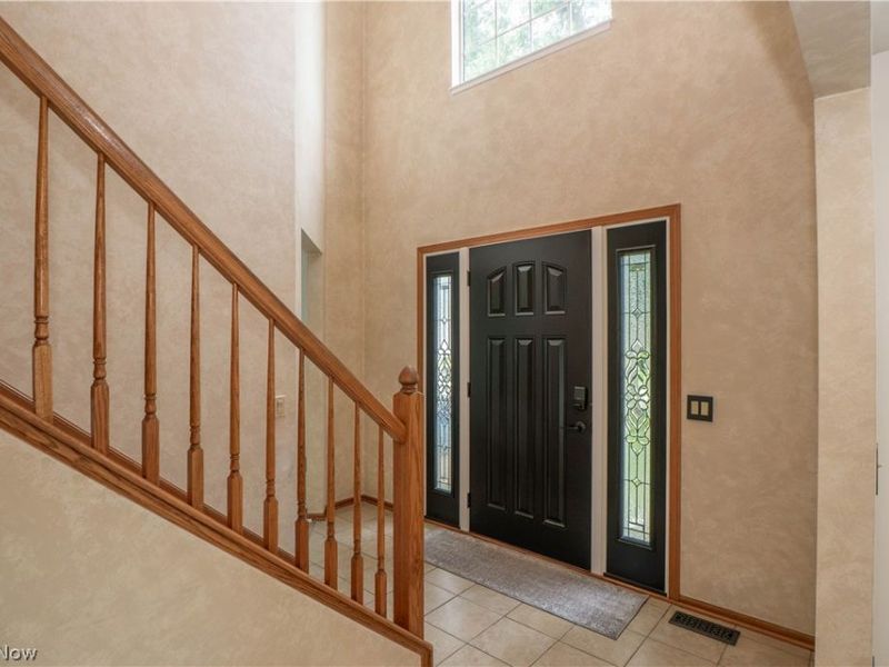 6526 Sugargrove Circle NE, Canton, OH 44721 Photo 4