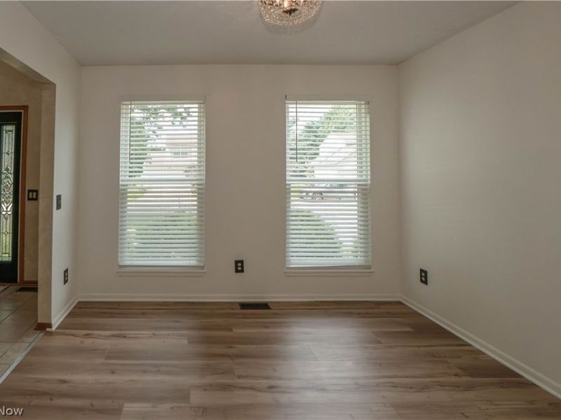 6526 Sugargrove Circle NE, Canton, OH 44721 Photo 8
