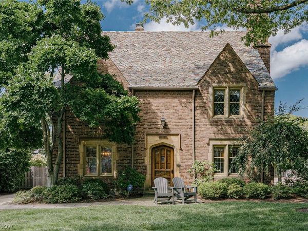 22499 Calverton Road, Shaker Heights, OH 44122