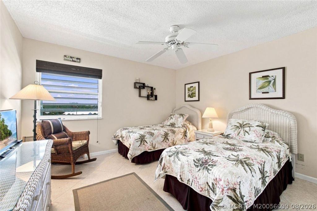 529 NE Plantation Road, Unit 407, Stuart, FL 34996 Photo