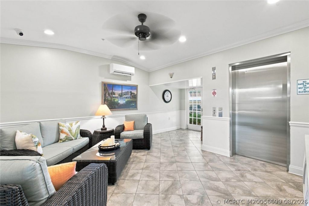 529 NE Plantation Road, Unit 407, Stuart, FL 34996 Photo
