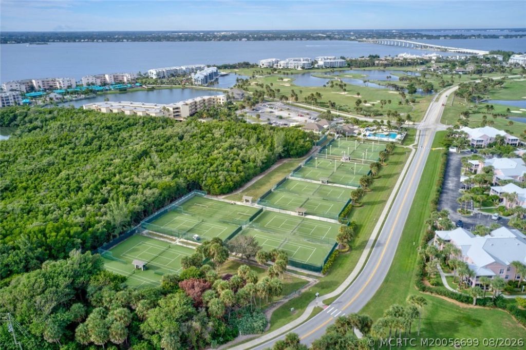 529 NE Plantation Road, Unit 407, Stuart, FL 34996 Photo