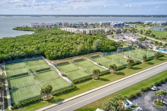 529 NE Plantation Road, Unit 407, Stuart, FL 34996 Photo