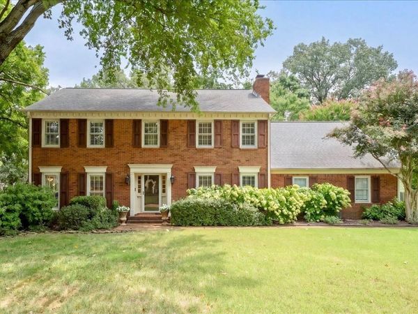 2760 HOLLY SPRING DR, Germantown, TN 38138