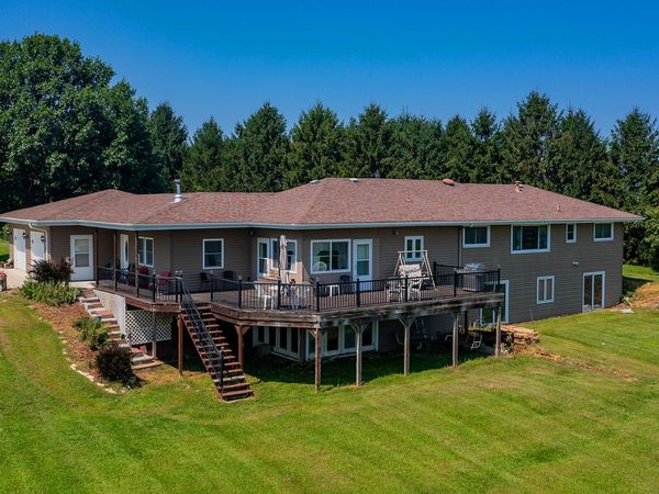 35290 M Lane, Earlham, IA 50072