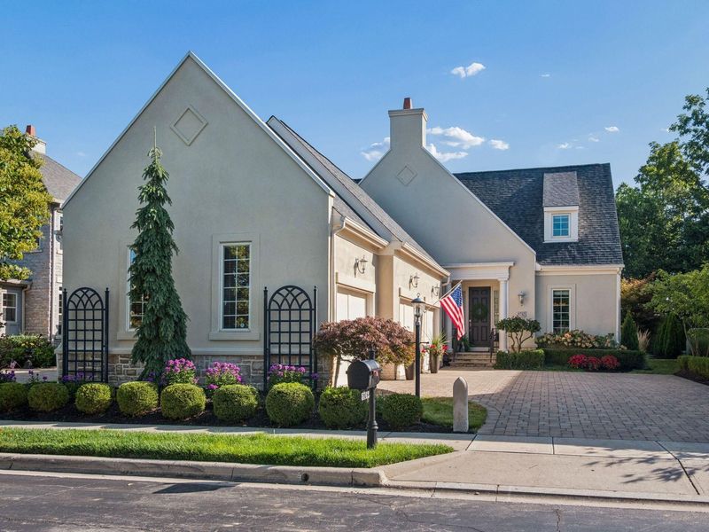 5742 Ennishannon Place, Dublin, OH 43016 Photo 2