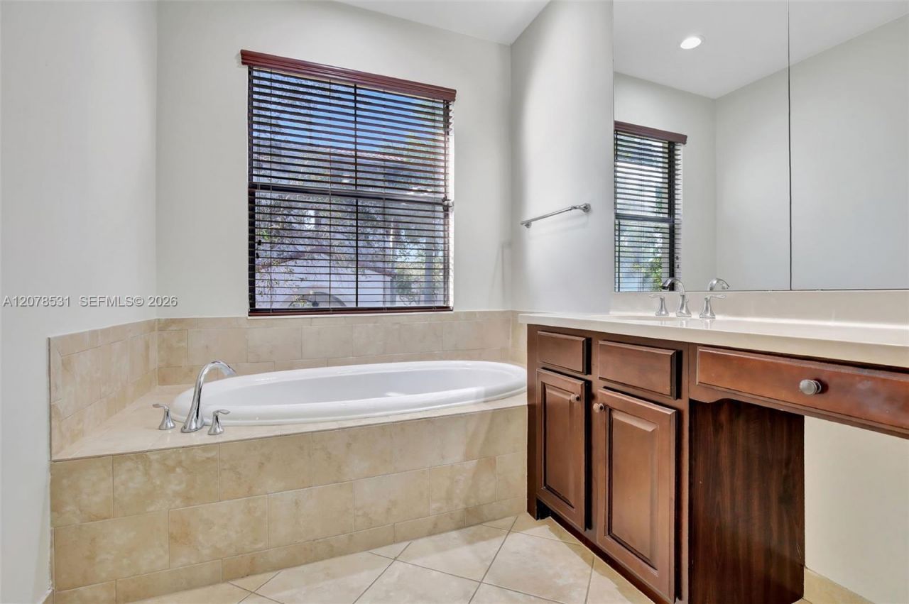 12430 NW 32nd Mnr , Sunrise, FL 33323 Photo