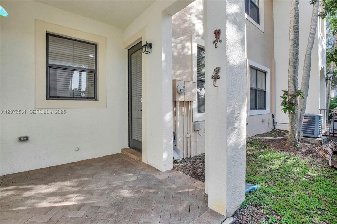 12430 NW 32nd Mnr , Sunrise, FL 33323 Photo