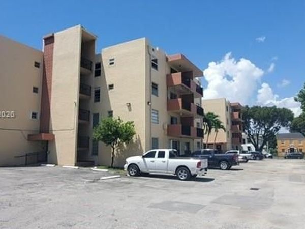 677 SW 9th Ave , Unit 102, Miami, FL 33130