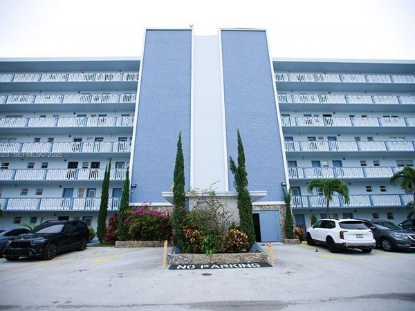 300 NE 12th Ave , Unit 703, Hallandale Beach, FL 33009