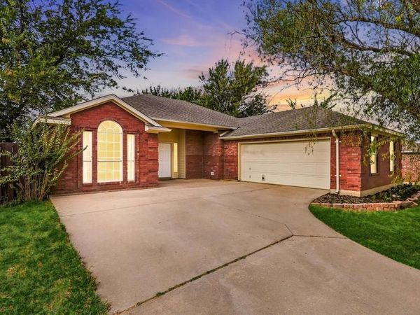 208 Cory Court, Krum, TX 76249