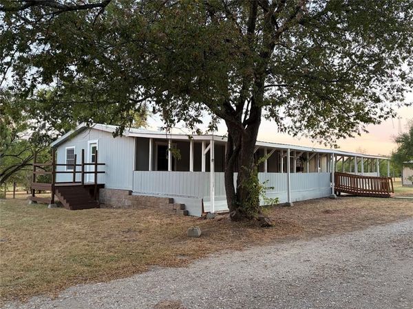 7424 N Locust Street , Denton, TX 76207