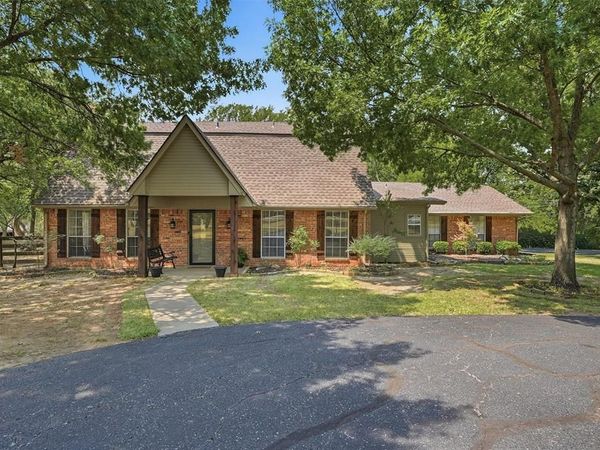 1806 Carriage Estates Road, Sherman, TX 75092