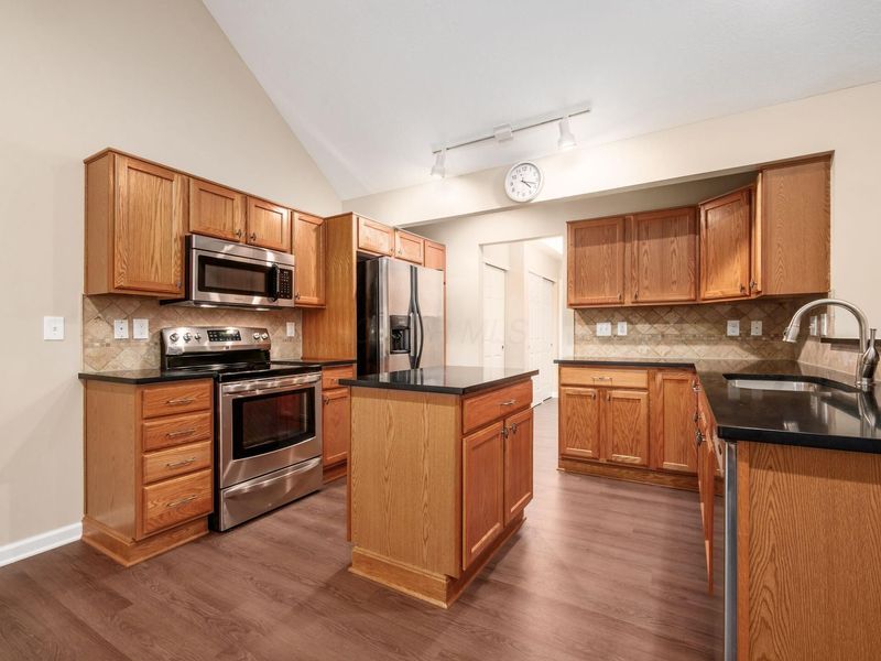 4888 Ashleigh Drive, Dublin, OH 43016 Photo 17