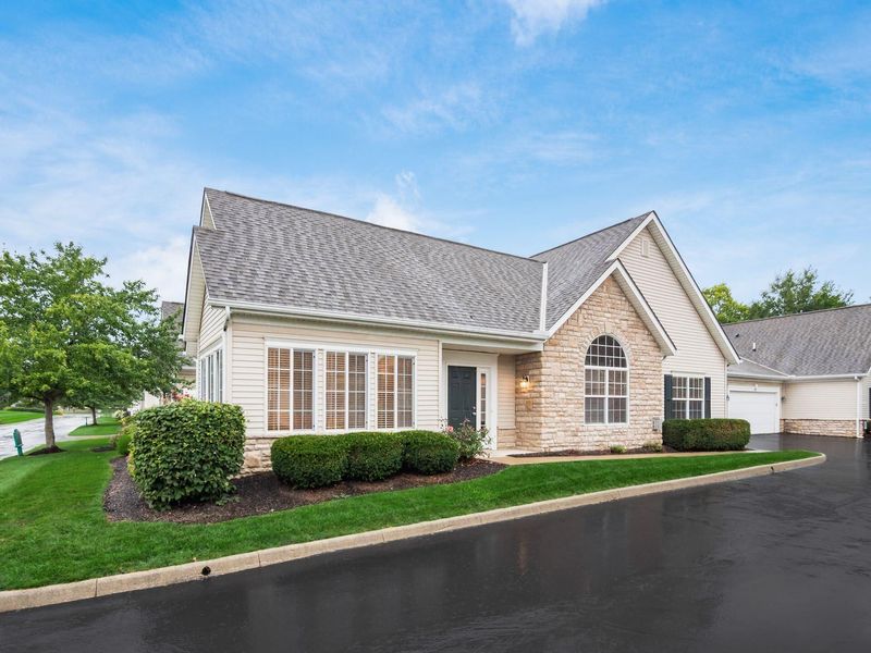 4888 Ashleigh Drive, Dublin, OH 43016 Photo 3