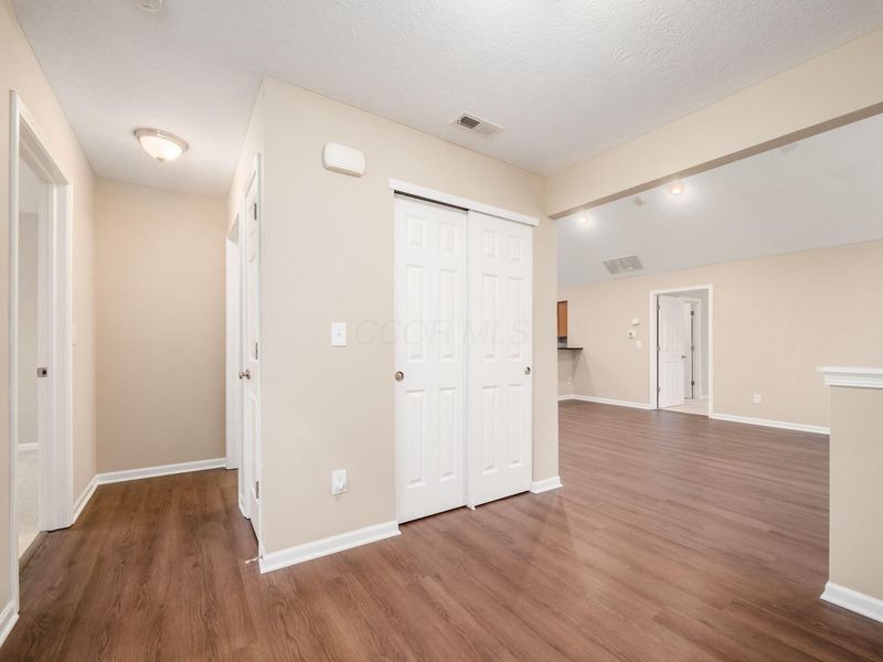 4888 Ashleigh Drive, Dublin, OH 43016 Photo 7