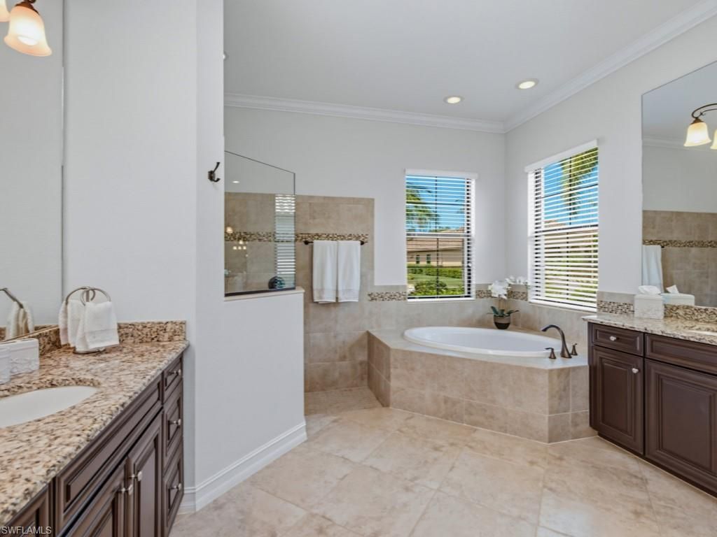 9546 Firenze Cir, Naples, FL 34113 Photo