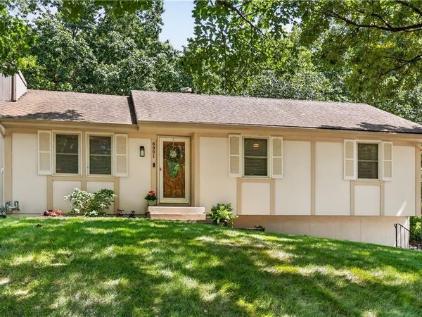 6901 N Mercier Street, Kansas City, MO 64118