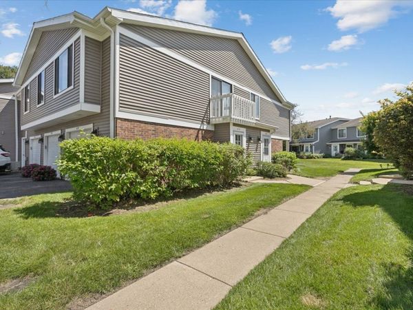 415 Tyler Court , Unit 415, Vernon Hills, IL 60061