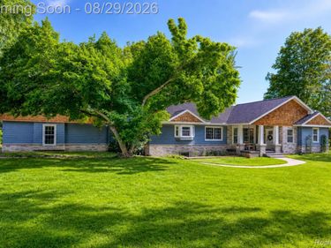 45455 N Territorial Road, Plymouth Township, Mi 48170