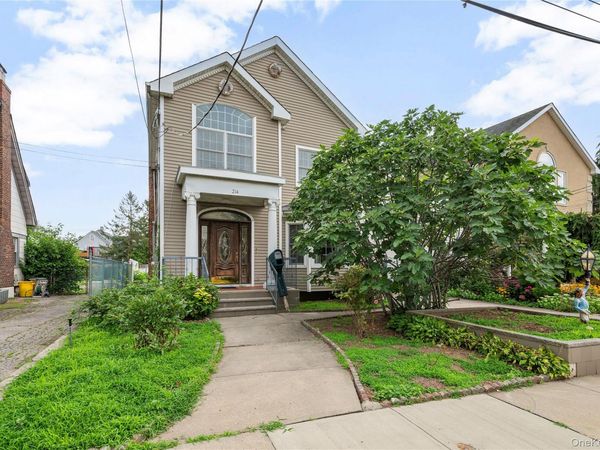 214 Avery Place , Cedarhurst, NY 11516