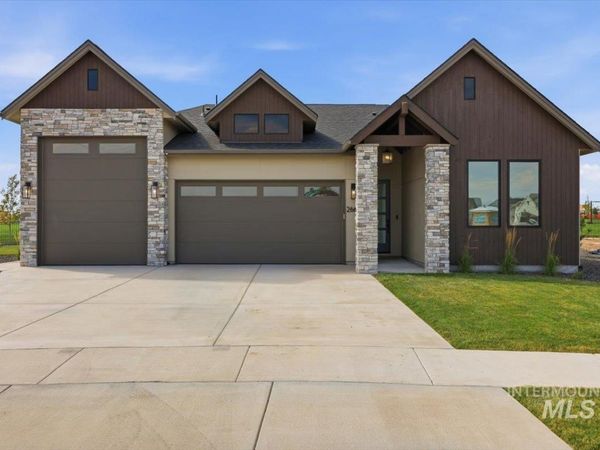 2661 N Buhrstone Ave, Eagle, ID 83616