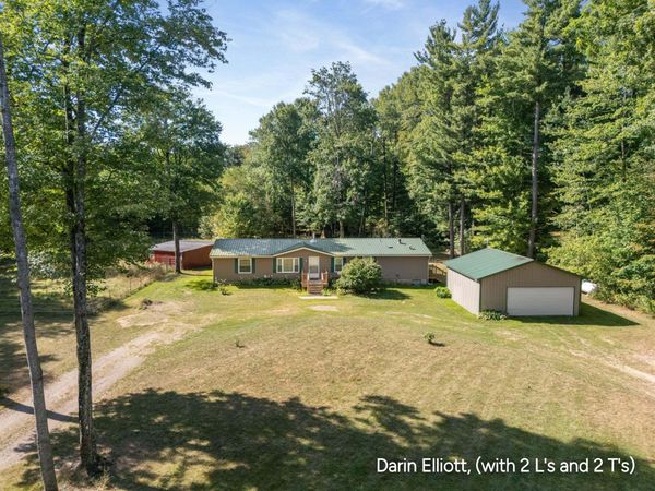 22653 Tamarack Road, Howard City, MI 49329