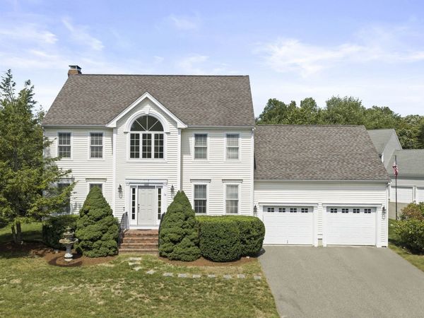 14 Orchard Ln, Abington, MA 02351