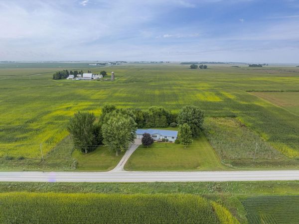 2087 330th Street Street, Walker, IA 52352
