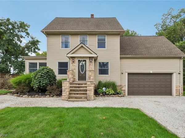 955 E Schaaf Road , Brooklyn Heights, OH 44131