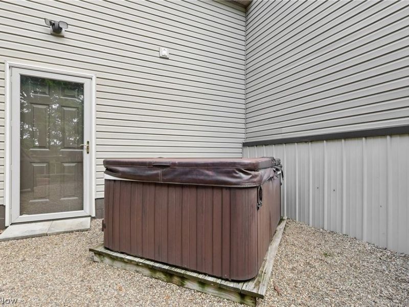 955 E Schaaf Road, Brooklyn Heights, OH 44131 Photo 32