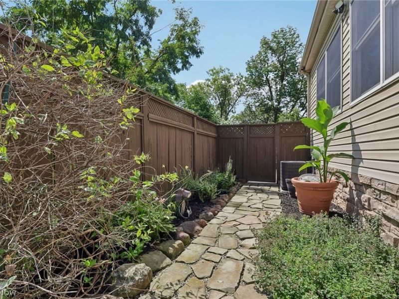 955 E Schaaf Road, Brooklyn Heights, OH 44131 Photo 33