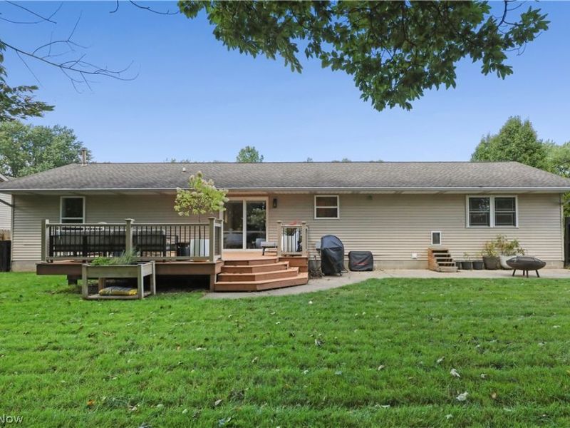 2008 Springfield Lake Boulevard, Akron, OH 44312 Photo 22