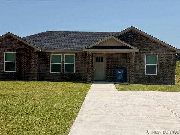 686 W 6th Street , Atoka, OK 74525